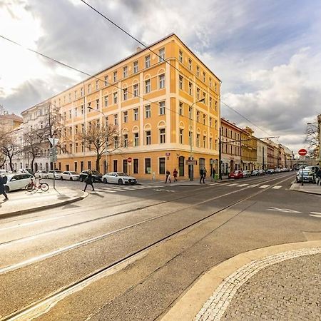 Byt V Blizkosti Centra Прага Экстерьер фото